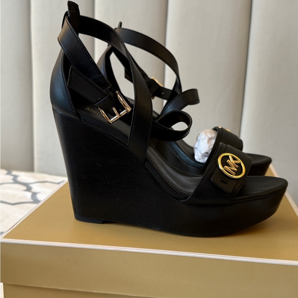 Michael Kors Black Wedge Sandals size 9 NIB - Picture 6 of 6